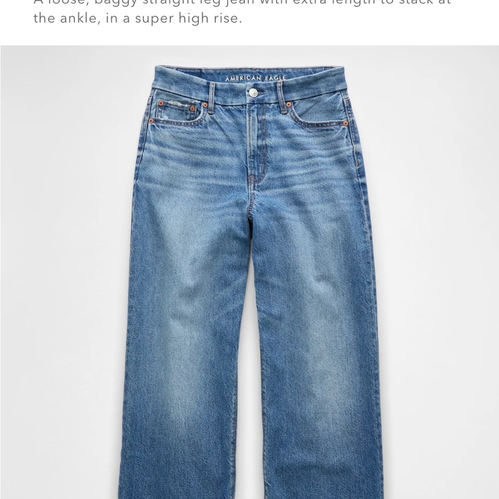 American Eagle Outfitters Women's straight leg jeans size 2